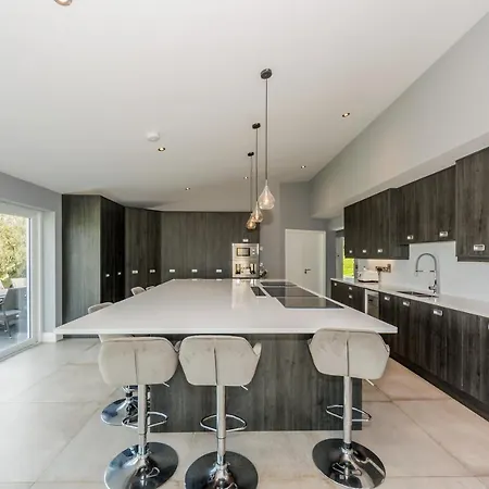 Lejlighed River Views,kinsale, Hosted By Exquisite Homes, Sleeps 26